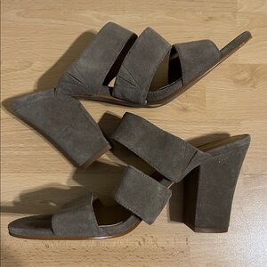 Lucky brand leather slip on Sandals 8.5 suede neutral color strappy chunky heel